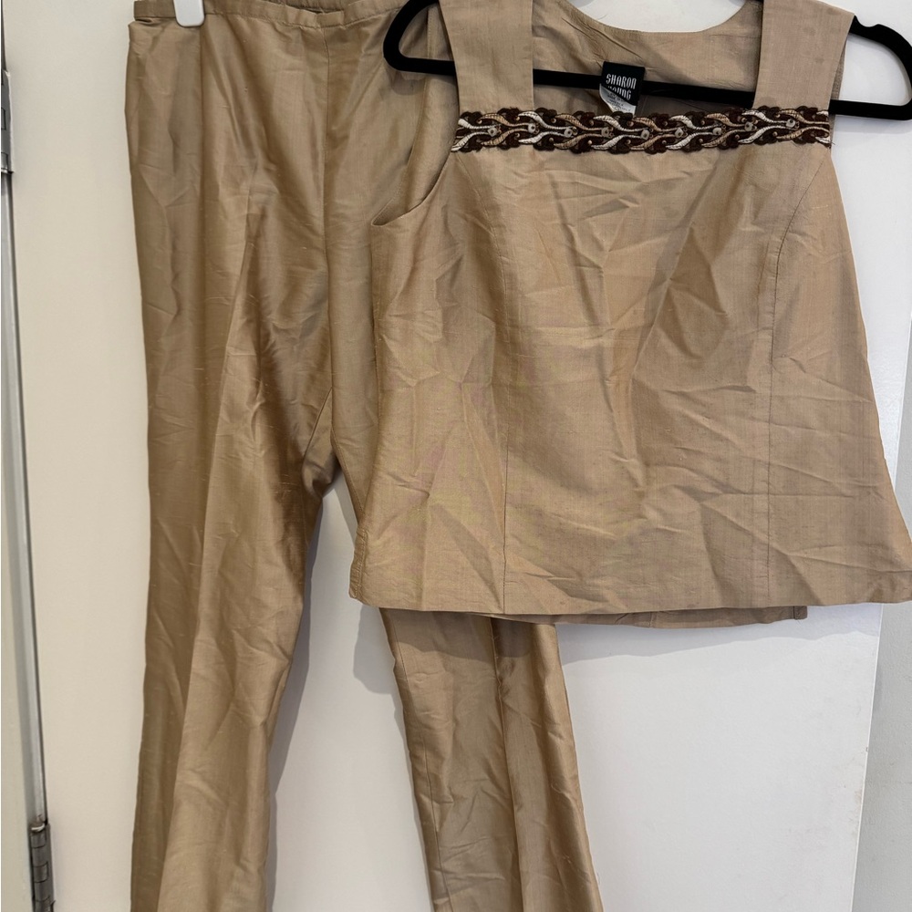 Sharon young vintage pure silk Tan Women's 3 piece Pants &Set. Size 6. Detailed.